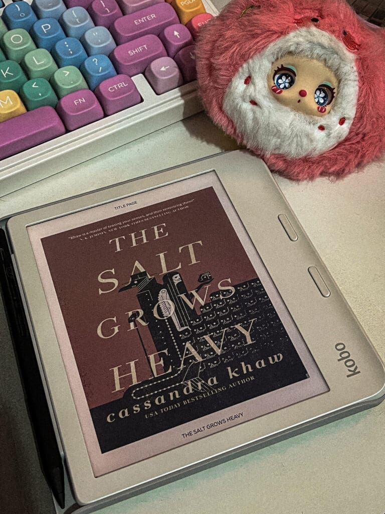 The Salt Grows Heavy by Cassandra Khaw book review